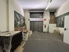 Retail in Barcelona, Barcelona for lease Interior Photo- Image 1 of 17