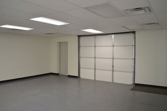 1709 Enterprise Blvd, Pauls Valley, OK for sale Interior Photo- Image 1 of 6