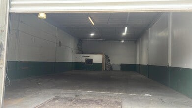 3825-3945 NW 32nd Ave, Miami, FL for lease Interior Photo- Image 1 of 1