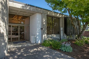 2811 E Evergreen Blvd, Vancouver WA - Office Space
