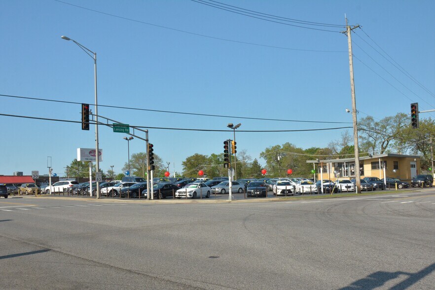 18000 Torrence Ave, Lansing, IL for sale - Building Photo - Image 1 of 11