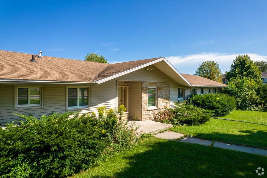 803-805 N Main St, Verona, WI for sale - Building Photo - Image 3 of 9