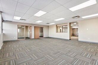 1100 Haultain Ct, Mississauga, ON for lease Interior Photo- Image 2 of 6