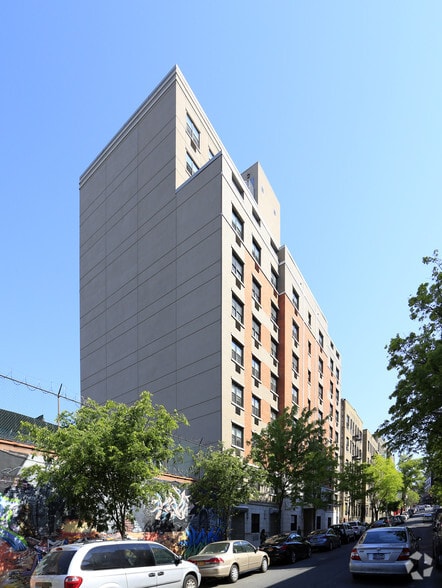 2065 Morris Ave, Bronx, NY for sale - Primary Photo - Image 1 of 1