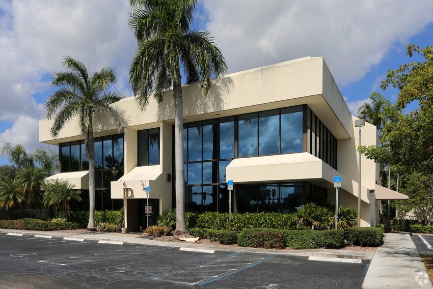 10251 W Oakland Park Blvd, Sunrise, FL for sale - Building Photo - Image 3 of 6