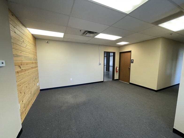 12656 E Jamison Pl, Englewood, CO for lease - Building Photo - Image 3 of 8