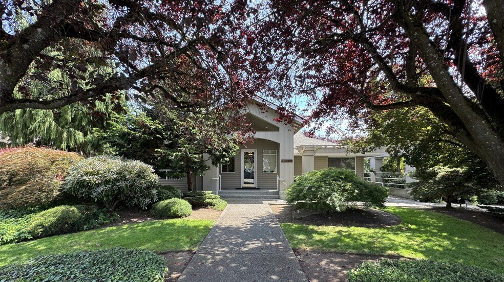 18222 104th Ave NE, Bothell, WA for sale - Building Photo - Image 1 of 1