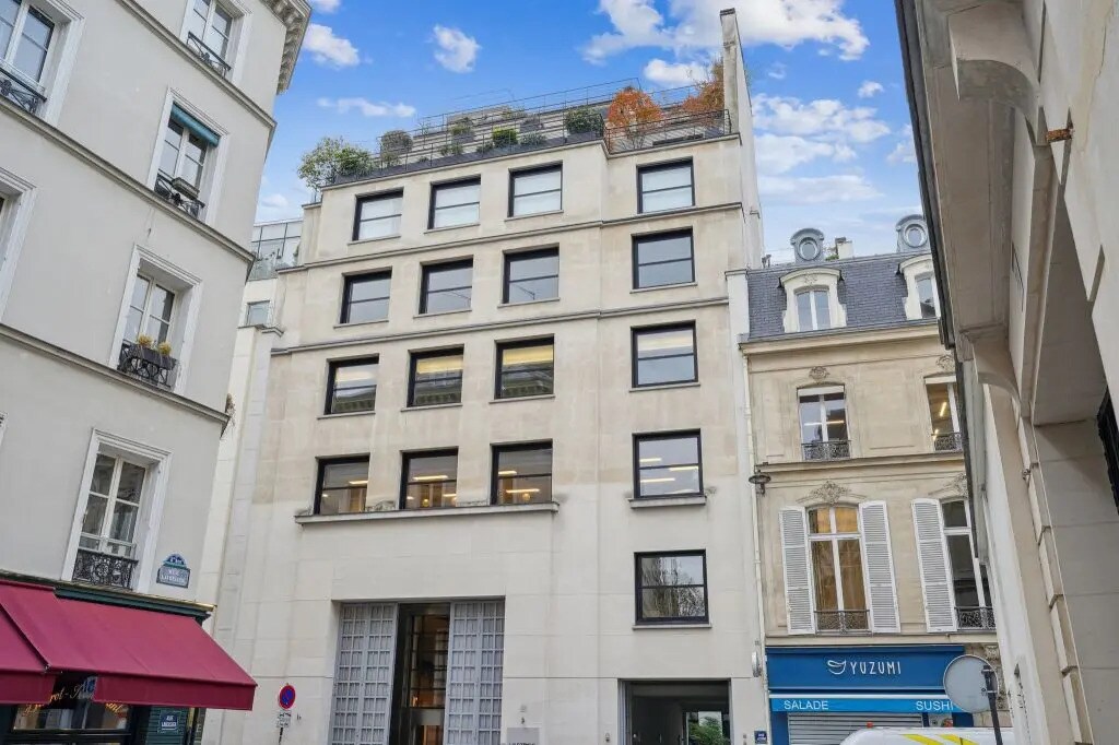 25-27 Rue D'Astorg, Paris for lease Building Photo- Image 1 of 4