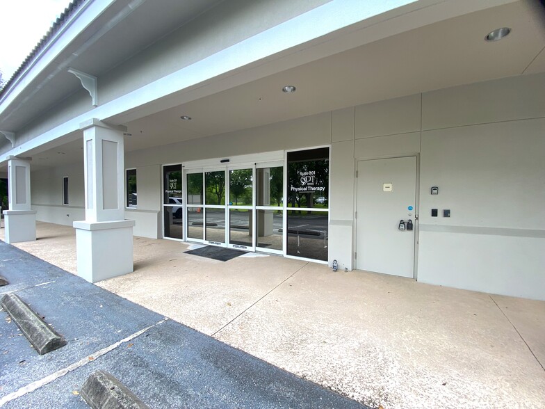 4937 Clark Rd, Sarasota, FL for lease - Building Photo - Image 3 of 18