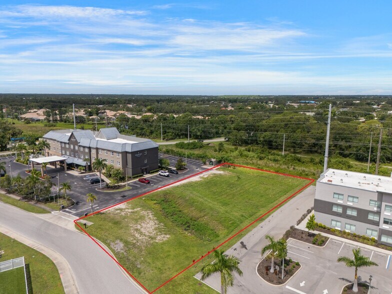 5520 Manor Hill Ln, Bradenton, FL for lease - Building Photo - Image 2 of 9