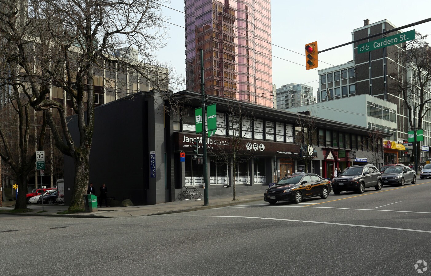 15531575 Robson St, Vancouver, BC V6G 2G4