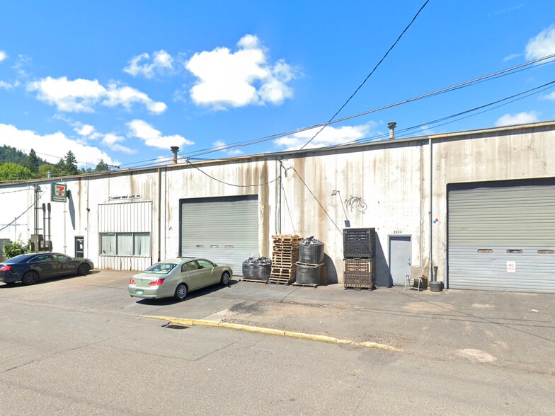 2323 NW 29th Ave, Portland, OR for lease - Building Photo - Image 3 of 6