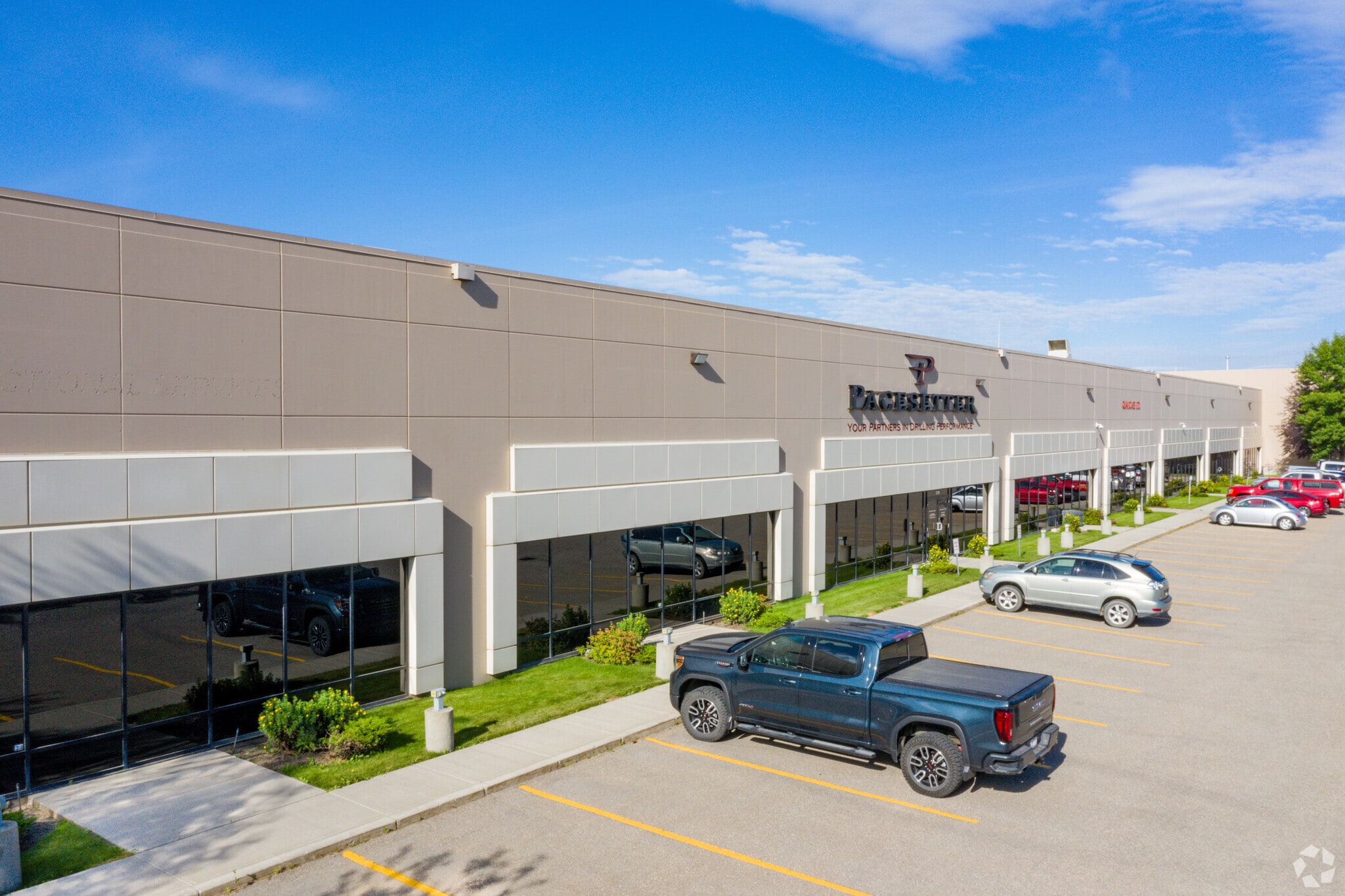 2703-2715 61 Ave SE, Calgary, AB for sale Primary Photo- Image 1 of 1