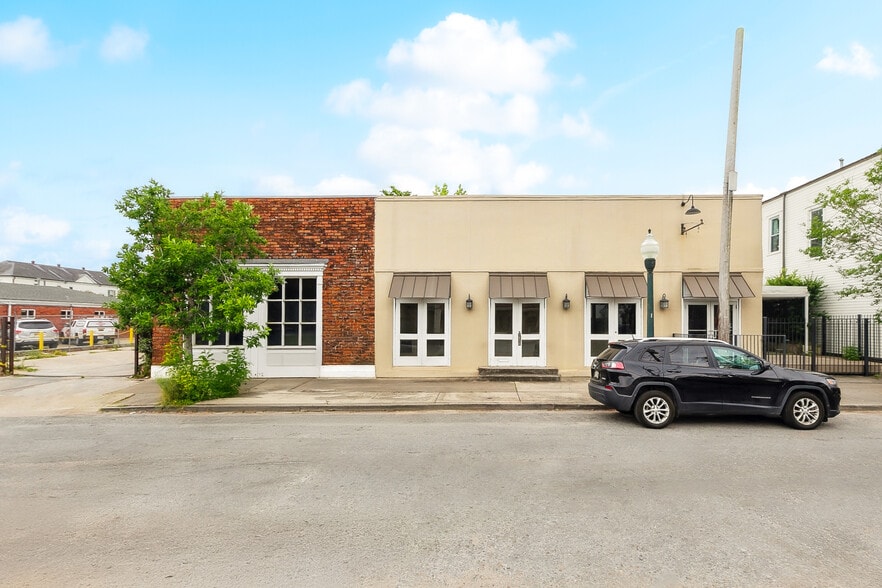 7624 Maple St, New Orleans, LA for lease - Building Photo - Image 1 of 9