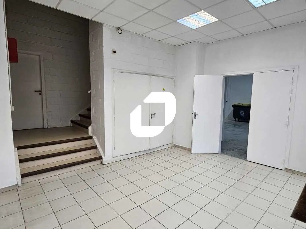 Flex in Sarcelles for lease Interior Photo- Image 1 of 12