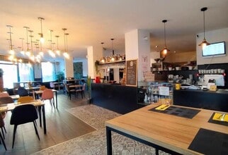 Retail in Sant Just Desvern, Barcelona for lease Interior Photo- Image 1 of 3