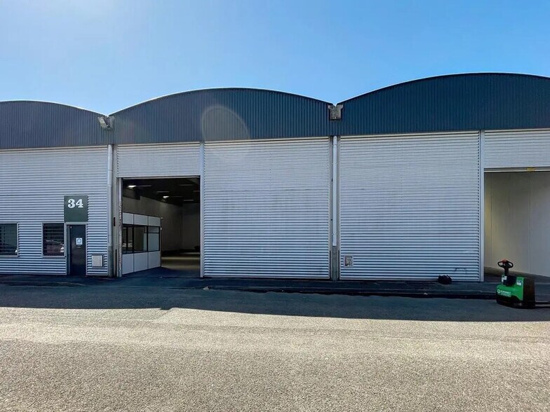 9 Rue Du Dauphiné, Saint-Priest for lease - Building Photo - Image 2 of 2