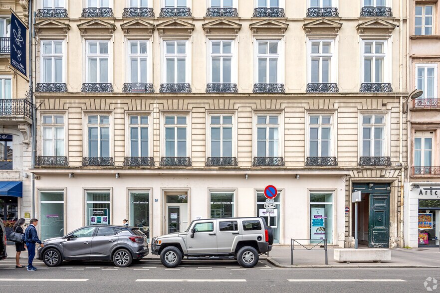Multifamily in Lyon for sale - Building Photo - Image 2 of 2