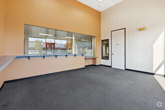 300-350 Harbor Blvd, Belmont, CA for lease Lobby- Image 2 of 10