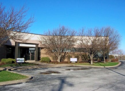 101-111 W 76th St, Davenport, IA for sale Primary Photo- Image 1 of 1