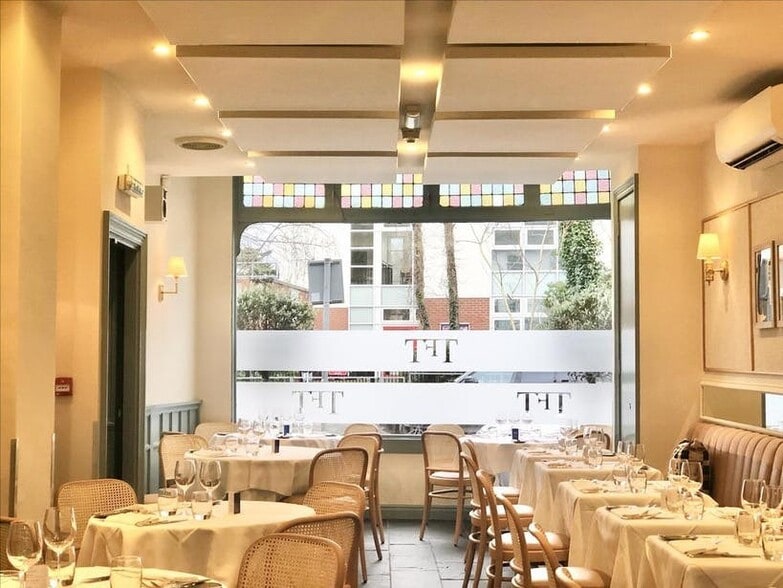 83 Maple Rd, Surbiton for sale - Building Photo - Image 2 of 9