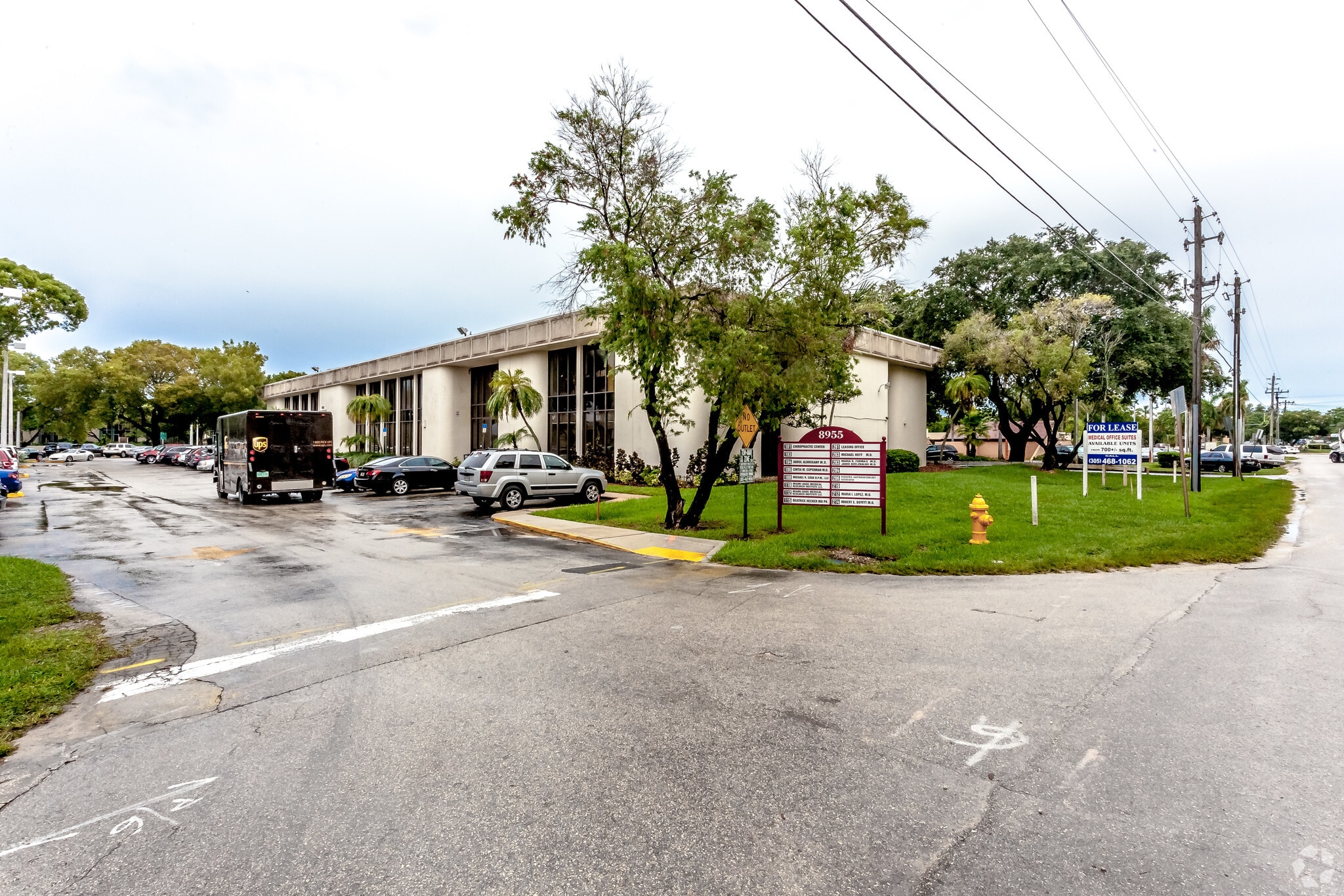8955 SW 87th Ct, Miami, FL for lease Primary Photo- Image 1 of 4