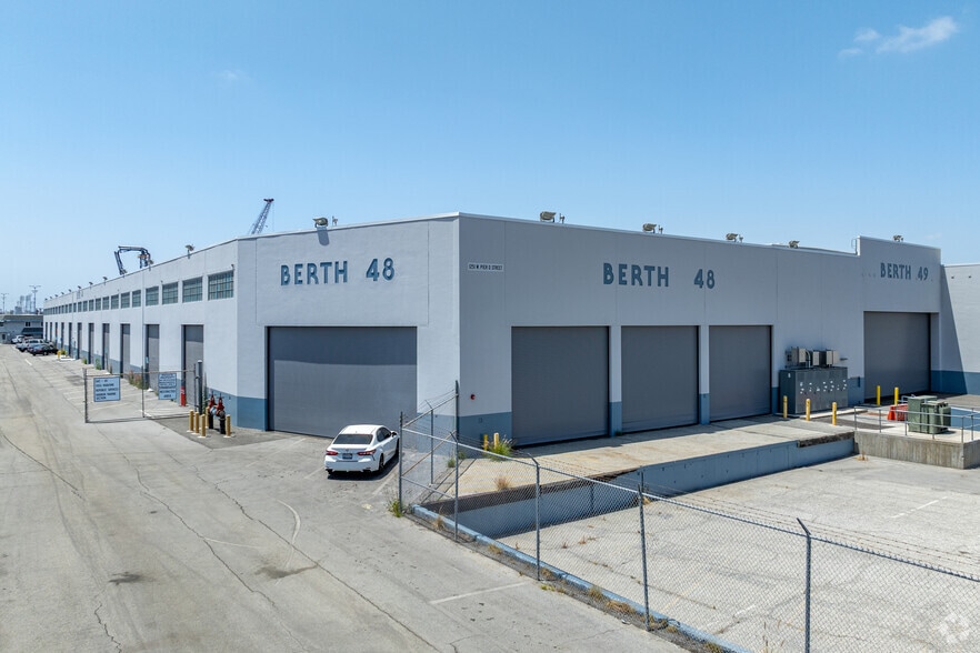 1251 W Pier D St, Long Beach, CA for lease - Building Photo - Image 1 of 17