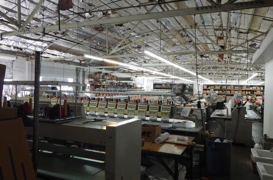 5015 Hampton St, Vernon, CA for sale - Building Photo - Image 2 of 6