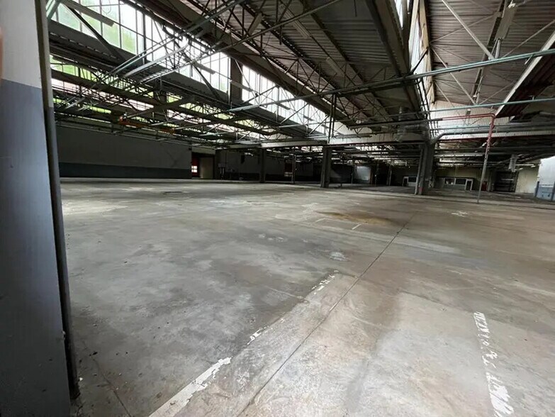 Industrial in Valentigney for lease - Building Photo - Image 2 of 2
