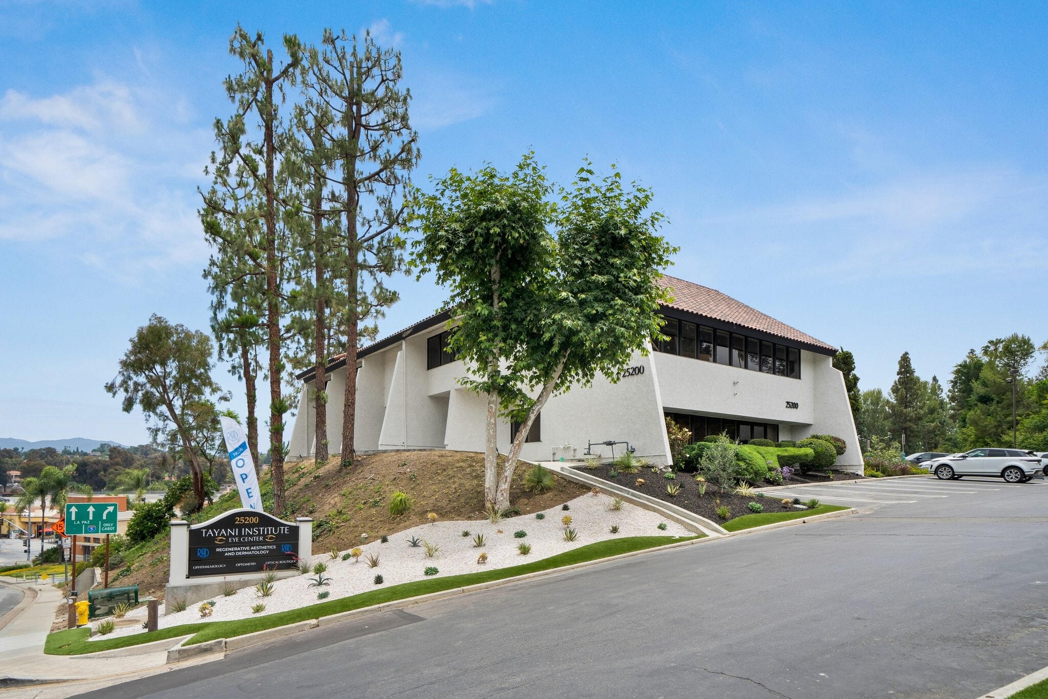 25200 La Paz Rd, Laguna Hills, CA for lease Building Photo- Image 1 of 14