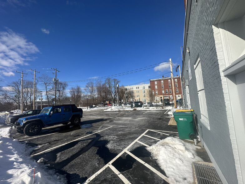 21 Main St, Rochester, NH for lease - Building Photo - Image 2 of 37