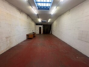 Queen St, London for lease Interior Photo- Image 2 of 3