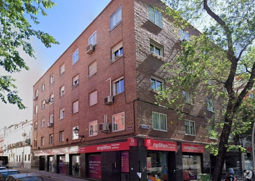 Multifamily in Madrid, Madrid for sale Interior Photo- Image 1 of 2