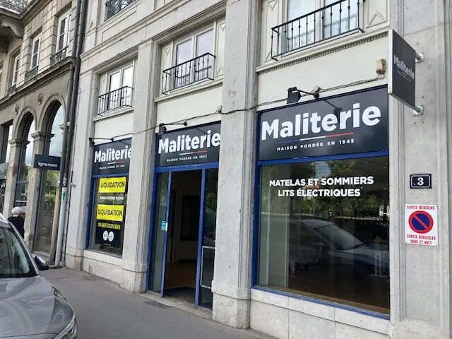 Retail in Lyon for lease - Building Photo - Image 1 of 20