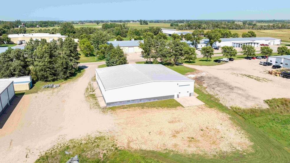 601 4th St, De Smet, SD for sale - Aerial - Image 3 of 12