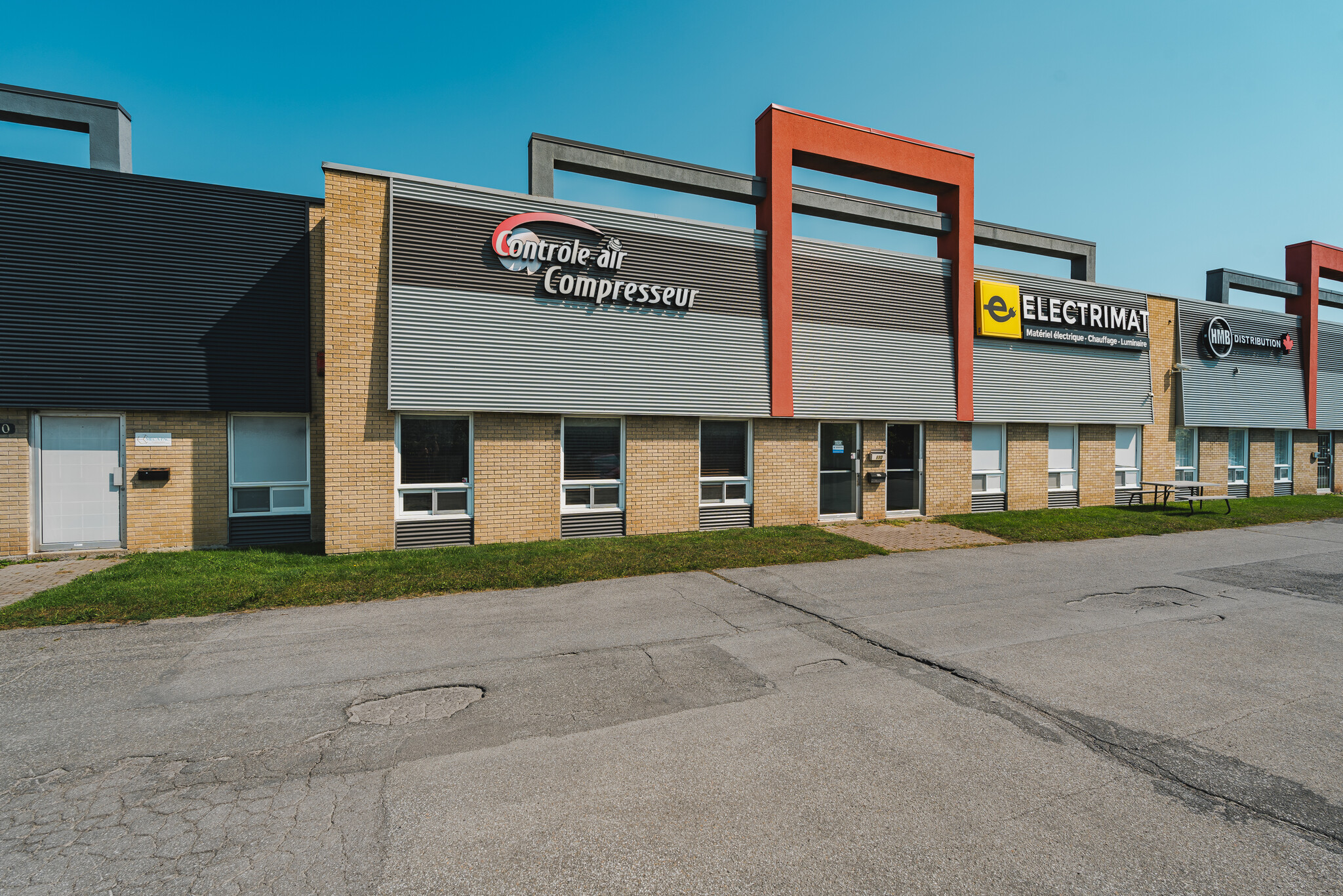 650-840 Boul Du Curé-Boivin, Boisbriand, QC for lease Building Photo- Image 1 of 3