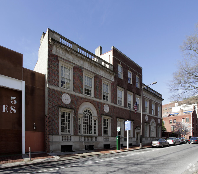 226 Walnut St, Philadelphia, PA for lease - Building Photo - Image 1 of 42