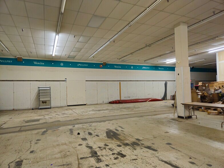 4495-4499 Mall Dr, Steubenville, OH for lease - Building Photo - Image 3 of 24