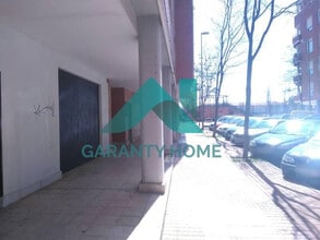 Retail in Cáceres, Cáceres for lease Interior Photo- Image 2 of 3