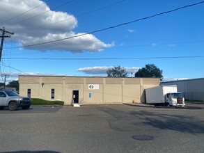 7 Andover Dr, West Hartford, CT for lease Building Photo- Image 1 of 11