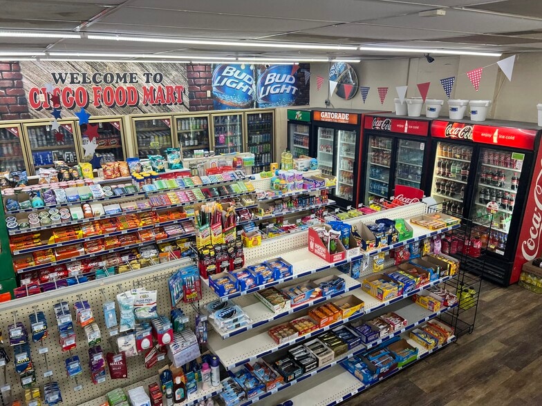 Floyd County Gas Stations portfolio of 2 properties for sale on LoopNet.com - Interior Photo - Image 3 of 5