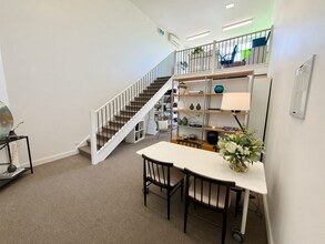 9 Melaleuca Dr, Cheltenham for lease Interior Photo- Image 1 of 3