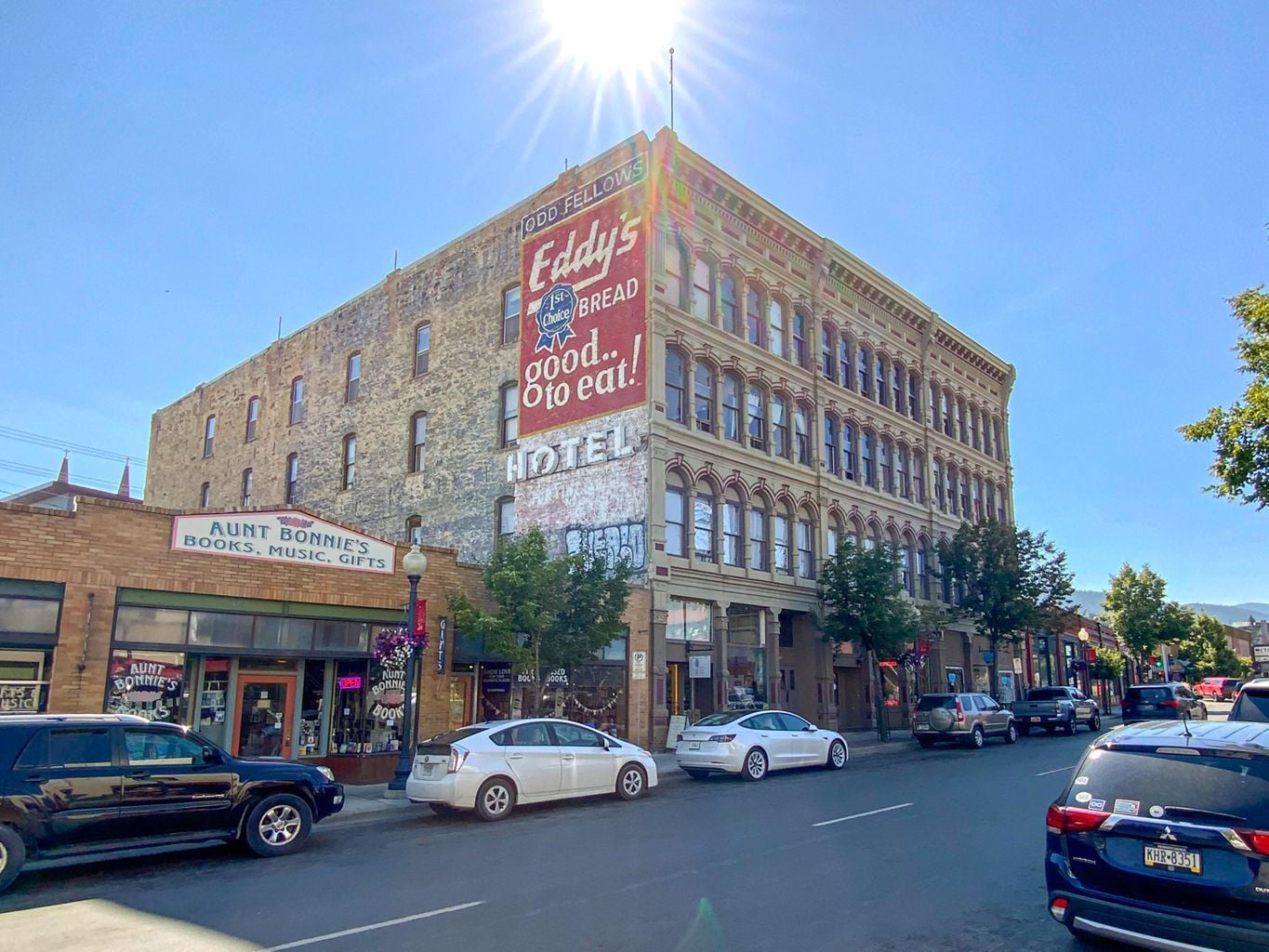 415 N Last Chance Gulch, Helena, MT 59601 Iron Front Hotel