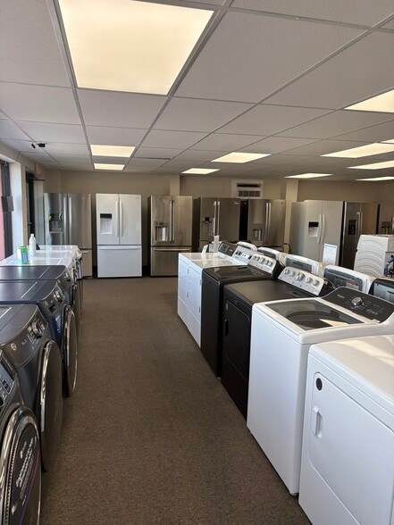 2371 S McCall Rd, Englewood, FL for sale - Interior Photo - Image 2 of 19