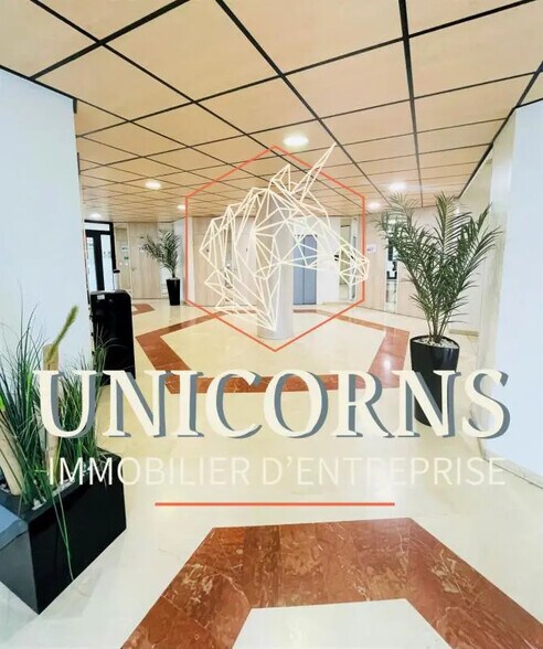 Office in Blagnac for lease - Lobby - Image 2 of 7