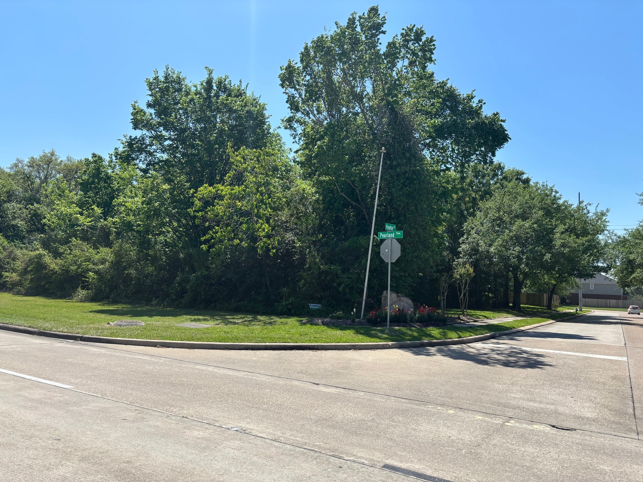 Pearland Parkway, Pearland, TX for sale Primary Photo- Image 1 of 6