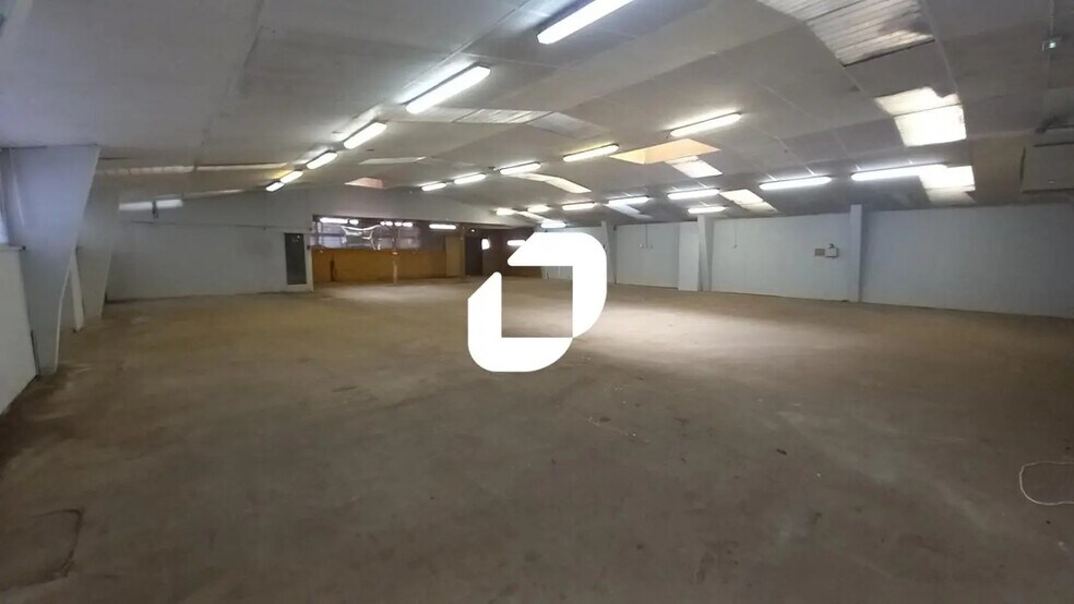 Flex in VILLENEUVE-D'ASCQ for lease - Interior Photo - Image 3 of 6