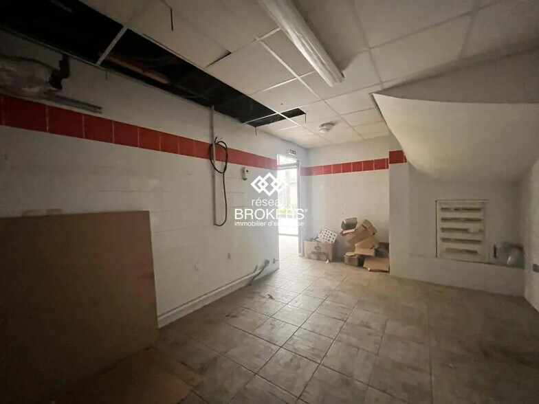 Retail in Saint-Nazaire for lease - Interior Photo - Image 3 of 6