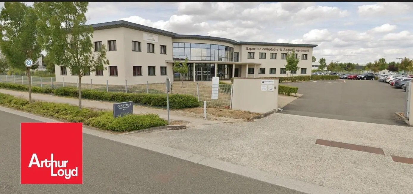 Office in Chartres for lease Building Photo- Image 1 of 5