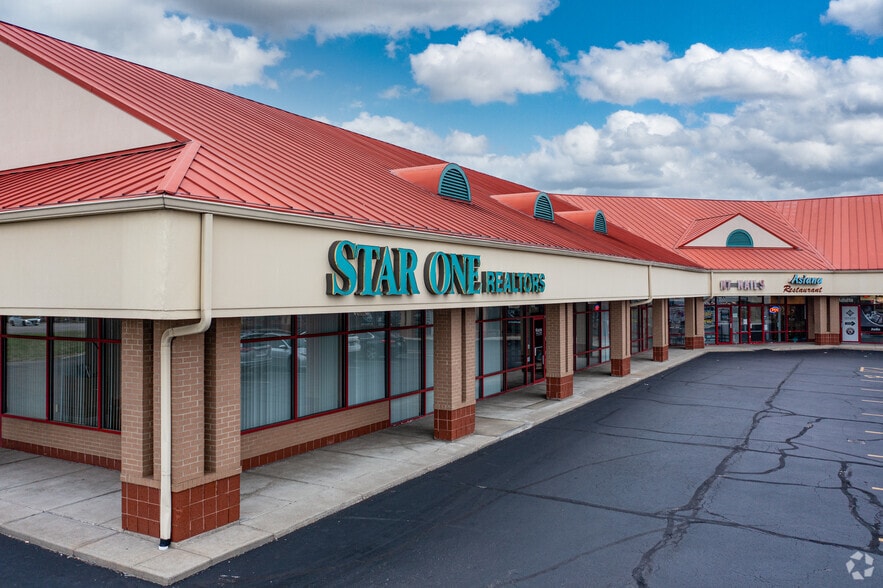 6875 Fountains Blvd, West Chester, OH for lease - Building Photo - Image 1 of 8